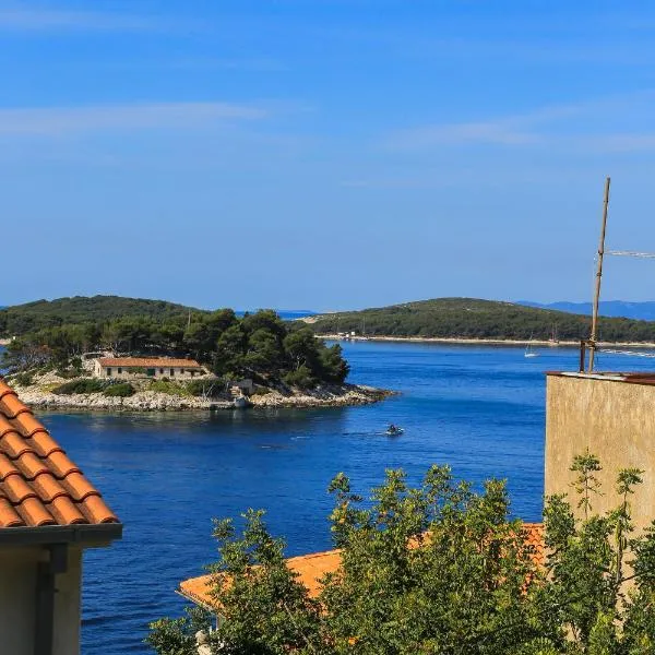 Guesthouse Aurora, hotel u Hvaru