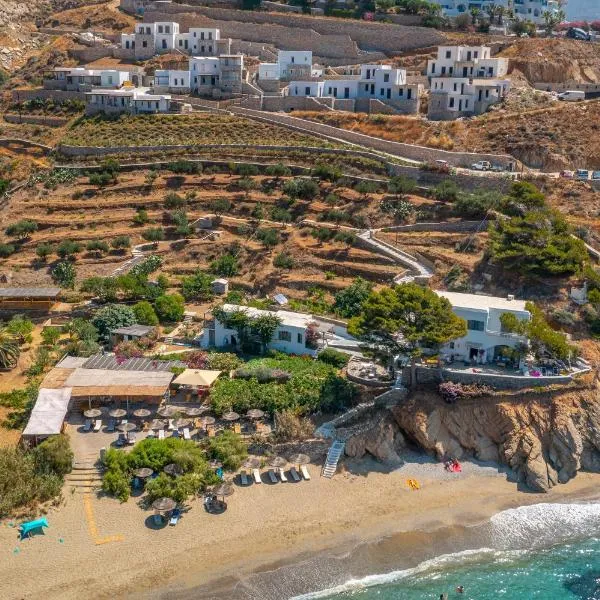 Petradi Studios & Villa, hotel en Egíali