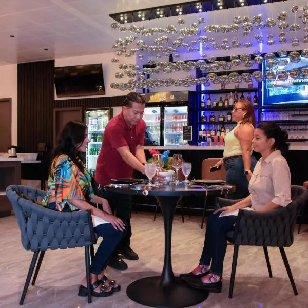 Grand Resort & Residences, hotel in Belize City