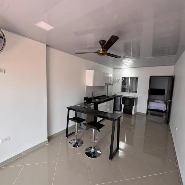 Moderno apartaestudio amoblado con parqueadero, hotell sihtkohas Barrancabermeja