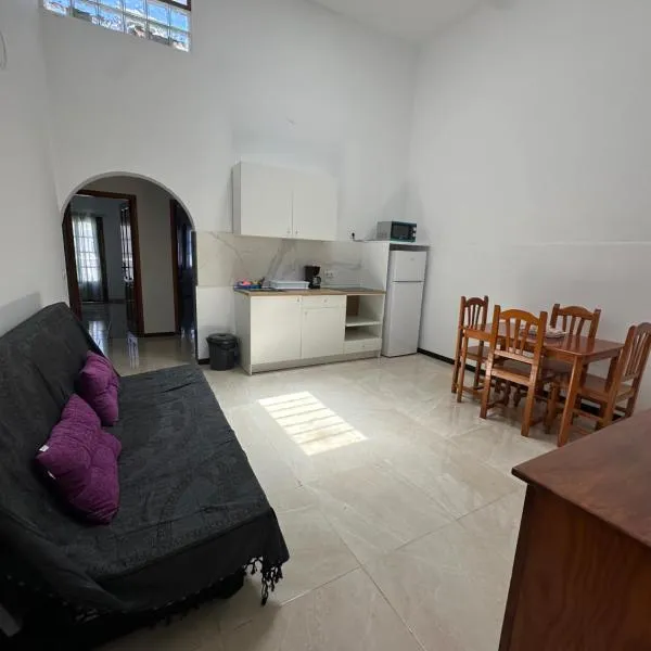 La Casa Rosada 2, hotel in Arrecife