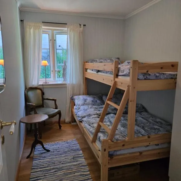 Strømsbuveien 52, ξενοδοχείο σε Arendal