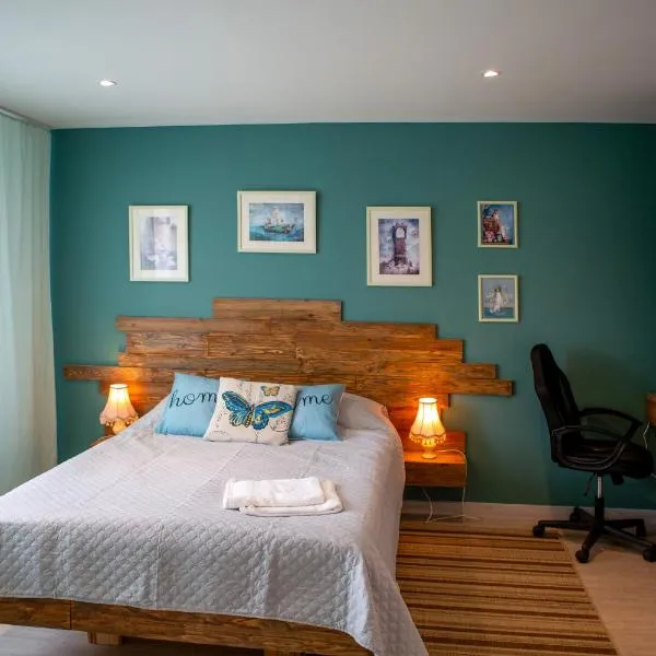 Designer Apartment, hotel in Roja