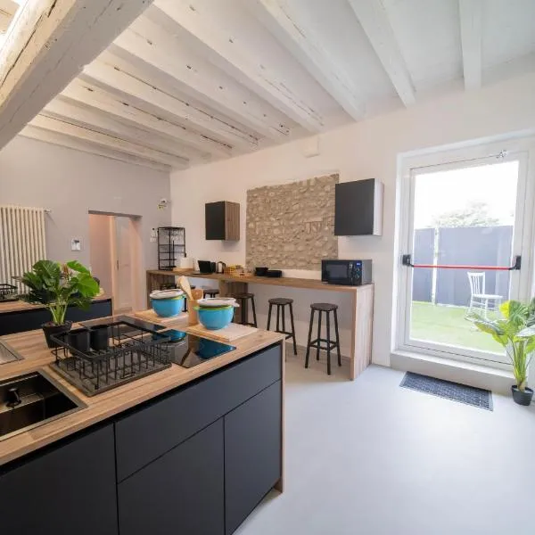 Corte Genovesa Rooms I Destiny Home,位于维罗纳的酒店