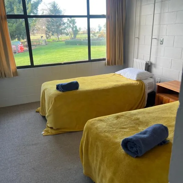 Quiet country setting- R3 Magnolia House, hotel en Temuka