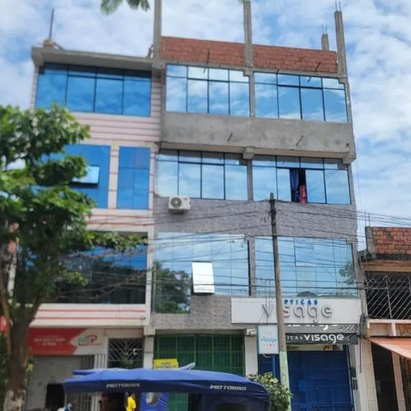 Cuarto moderno centrico y pulcro l Villa Roncal, hotel v destinaci Pucallpa