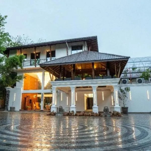 Homagama में, होटल Hotel Grand Minaro