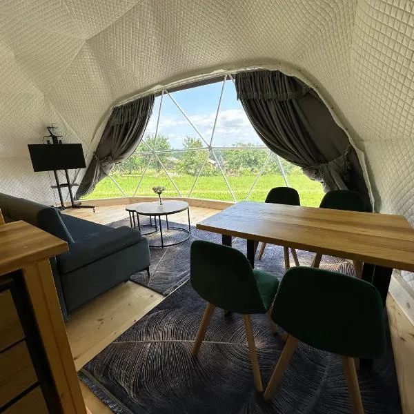 Glamp Delux Ojcowski Park Narodowy、Wola Kalinowskaのホテル