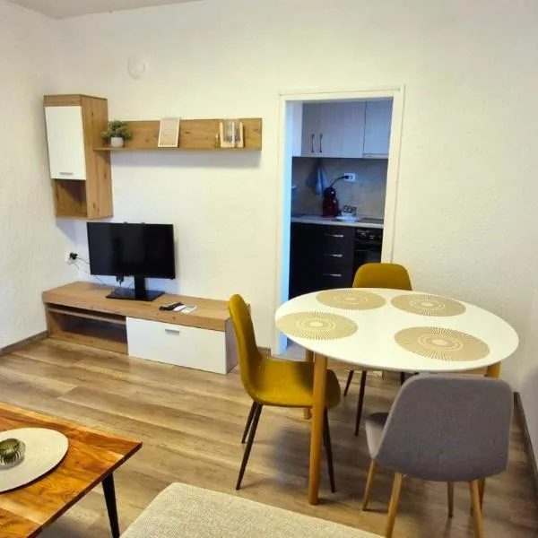 Вашият дом далеч от дома, Hotel in Kasanlak