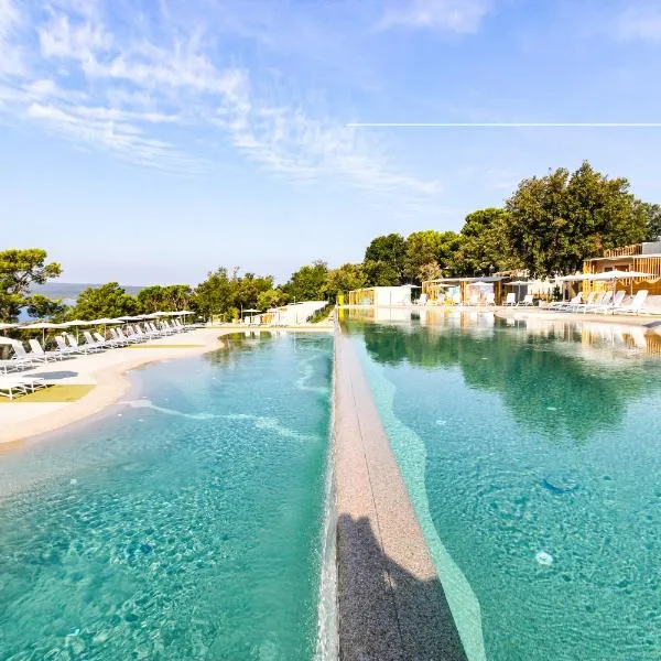 Elements Camping Selce Mobile homes, hotel v destinaci Selce