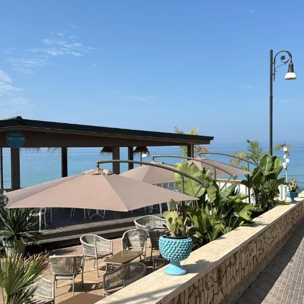 Paguro Beach Hotel, hotel u gradu Sikulijana Marina