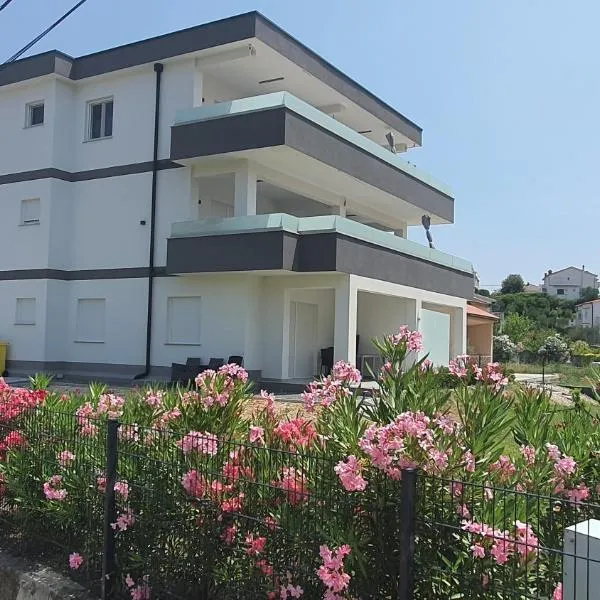 Apartments Erdgeschoss Villa Casper, ξενοδοχείο σε Palit