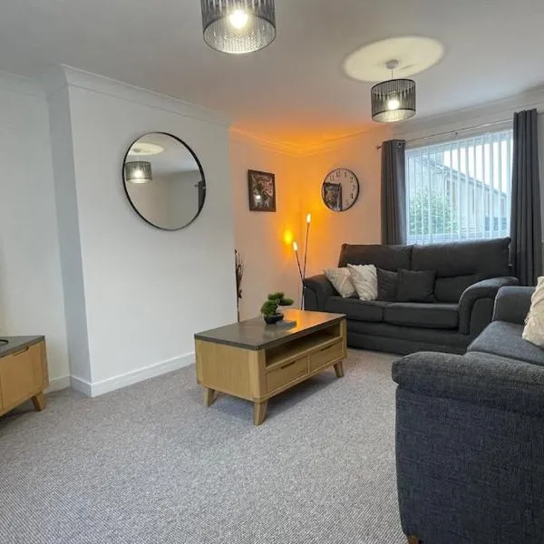 The Den - by Caithness Luxury Apartments NC500 - 2 Bedroom holiday home - Sleeps Work teams upto 2 & holiday makers upto 4, hotel in Wick