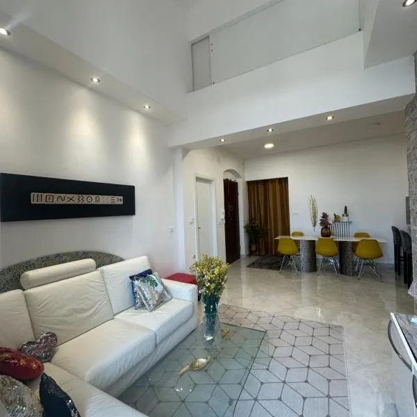 Siffredi Rooms, hotel in Genova