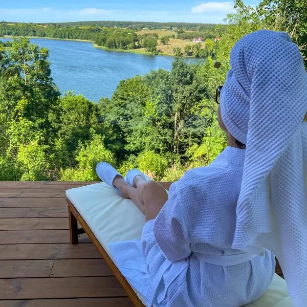 Zloty, a Skromny - ogrodzony domek z jacuzzi i widokiem na jezioro, hôtel à Górzno