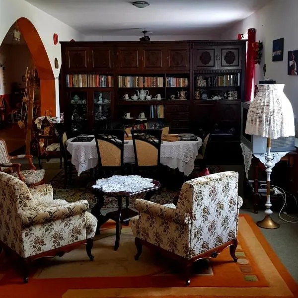 Dom Na Ludowo w Brzeźnicy, hotell sihtkohas Brzeźnica