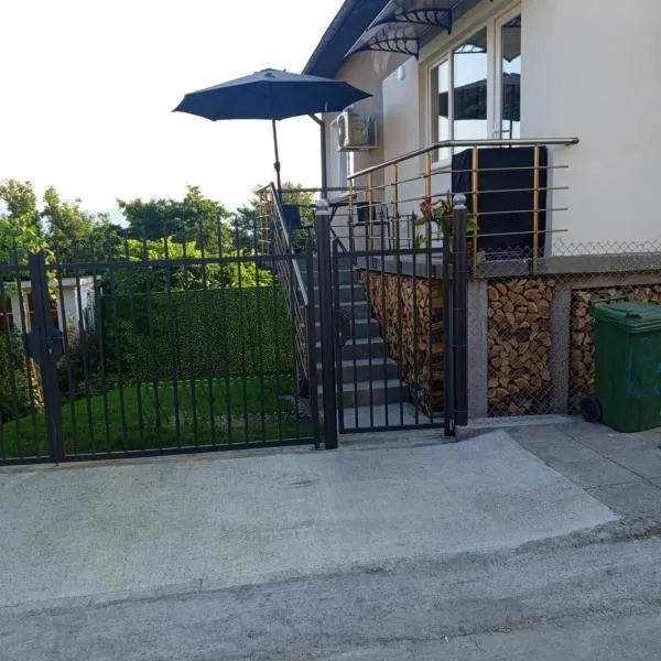 Самостоятелен Apartment Emili: Sapareva Banya şehrinde bir otel