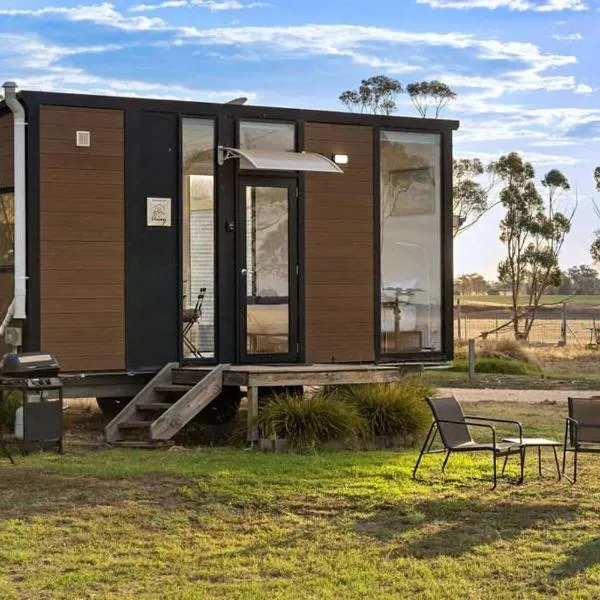 Avondale Heights by Tiny Away, ξενοδοχείο σε Banyena