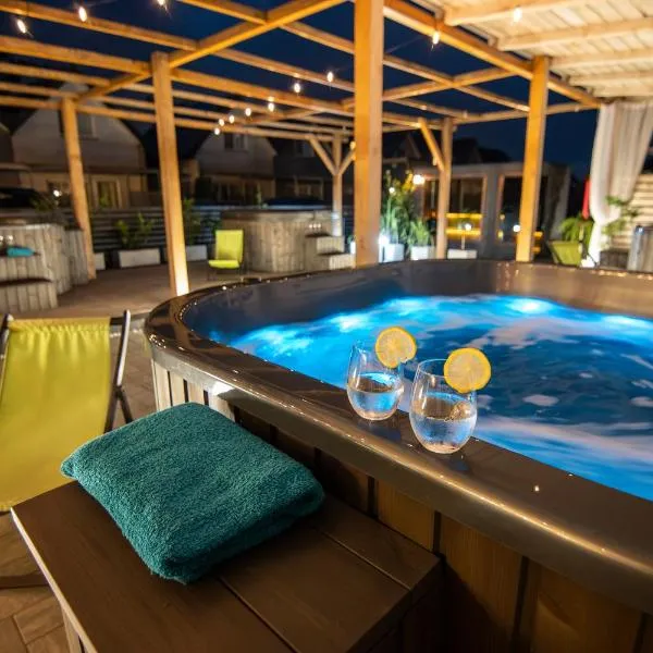 Old Tree Village & Restaurant, hotel en Oświęcim