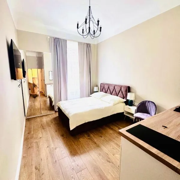 Smart Home Center Studios - Near Riga Old Town, hotel in Rīga