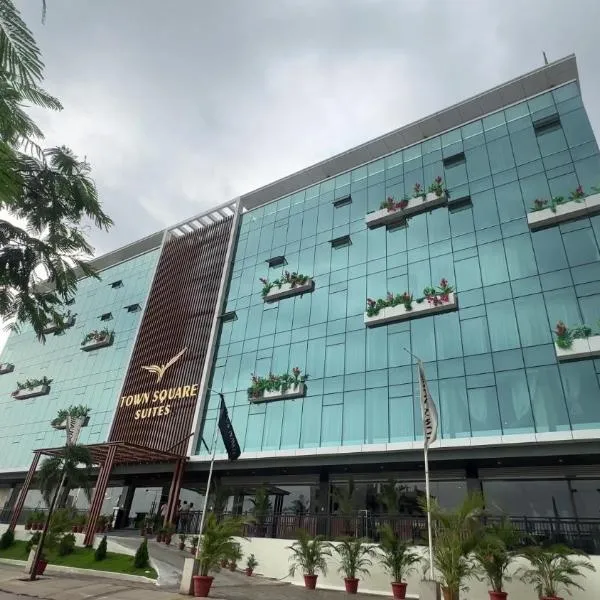 Town Square Suites, hotel di Hyderabad