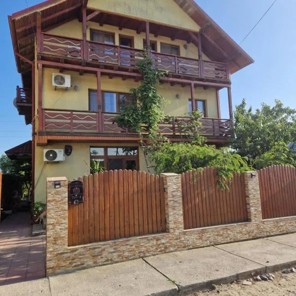 Casa Luca, hotel in Sulina