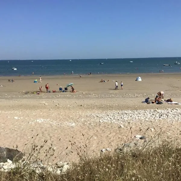 Face à la plage, Hotel in Rivedoux-Plage