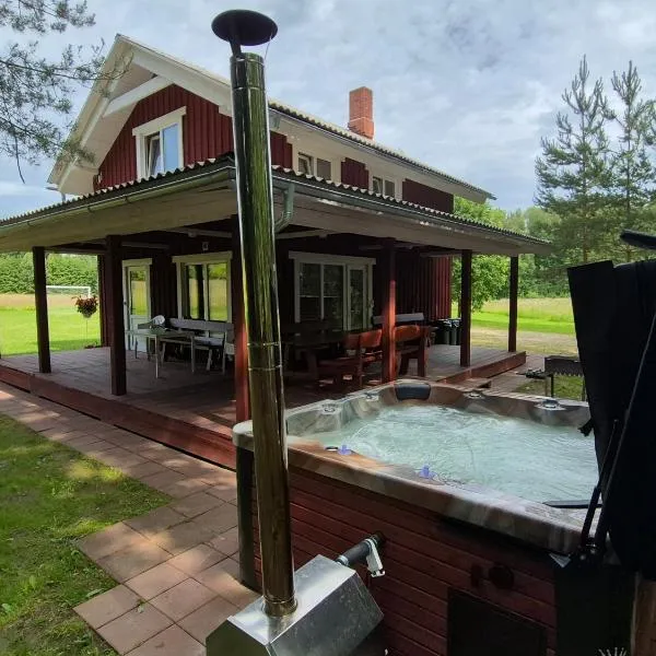 Toma pirts BRĪVDIENU, hotel in Ikšķile