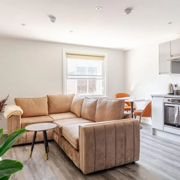 Large 2-Bedroom Apartment, Liverpool City Centre - Sleeps up to 10, hotel in Liverpool