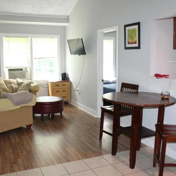 Historic Hill Apt1，位于Tuskegee的酒店