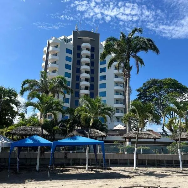 Penthouse frente al mar, Hotel in Tonsupa