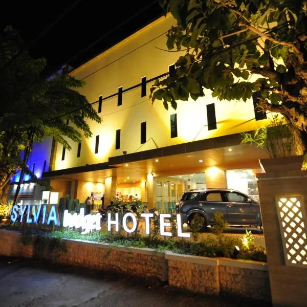 Sylvia Hotel Budget, hotel en Kupang