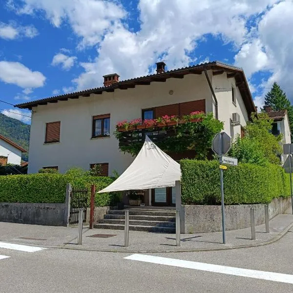 Gravitacija East, hôtel à Tolmin