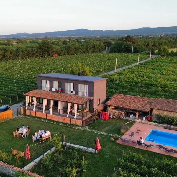 Chateau Resse, ξενοδοχείο σε Τελάβι