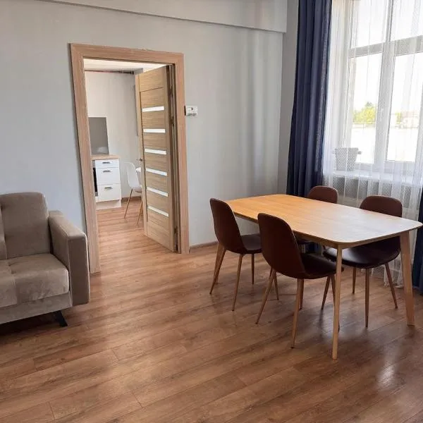 Квартира у набережной в центре, khách sạn ở Liepāja