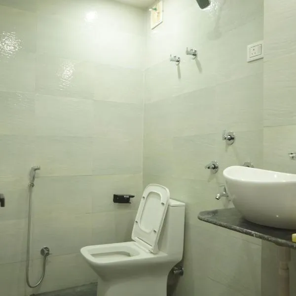 Hotel Raventa, hotel in kolkata