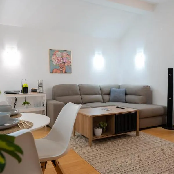 Airport Apartments Una, hotel en Mitrovići