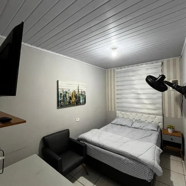 Hostel gru Airport, hotel in Guarulhos