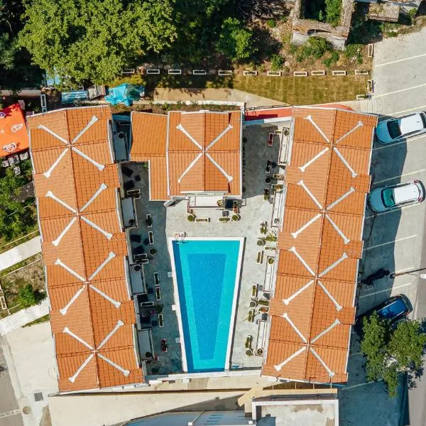 *NEW IN 2025* - Hotel Subra Atrium、ヘルツェグ・ノヴィのホテル