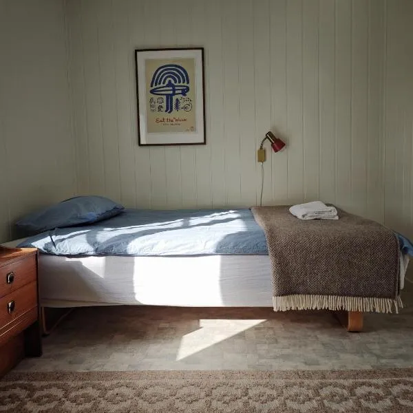 2 Houses and A Barn, Hotel in Leknes