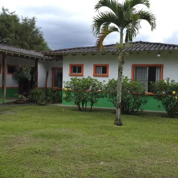 RESTAURANTE Y ALOJAMIENTO EL NUDO COCINA Y CAFE, hotel in Dosquebradas