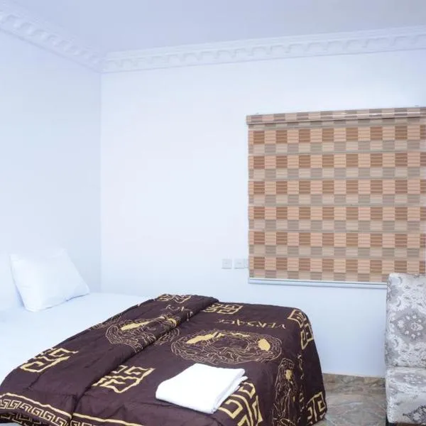 High-Con Hotel and Suites, hotel a Mama