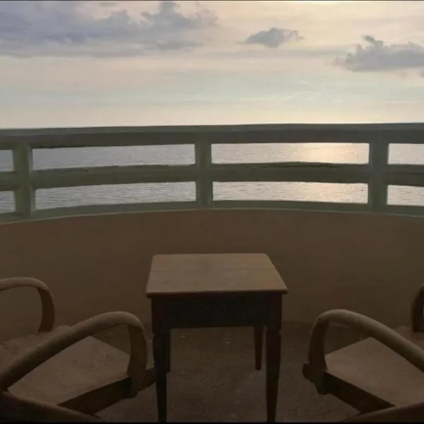 Rayong VIP condo Thai style, hotel in Ban Phe