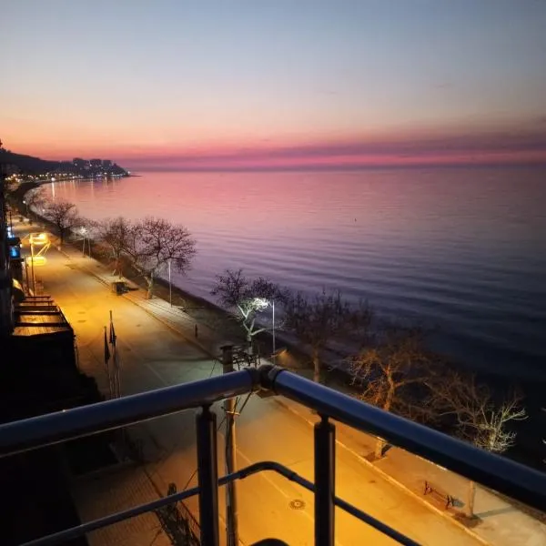 KILIÇARSLAN OTEL, hotelli kohteessa Çınarcık
