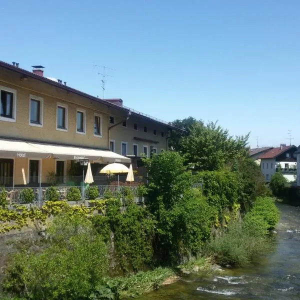 Hotel Pension Lindenhof、プリーン・アム・キームゼーのホテル