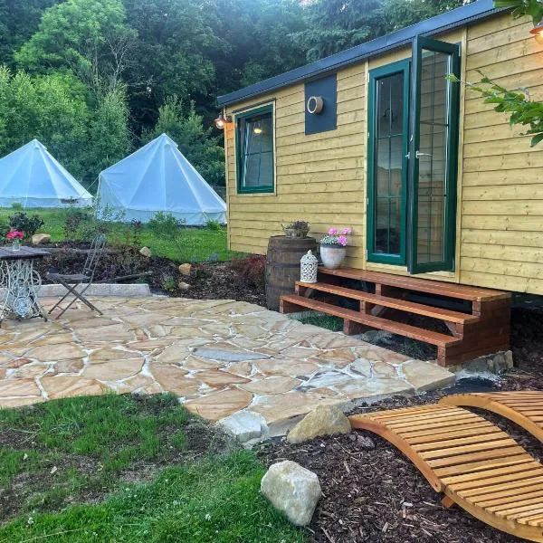 Maringotka České Švýcarsko, hotel in Růžová