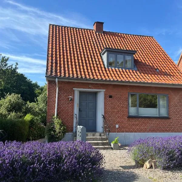 Centrally located holiday home, hotel v destinaci Rudkøbing