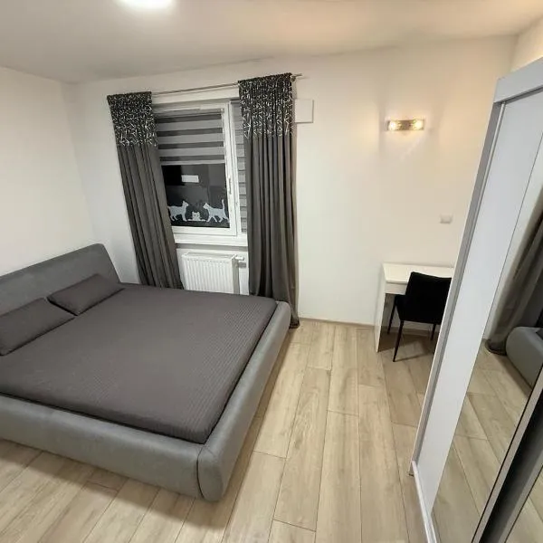 "u Reni" , 2 pokojowe mieszkanie, 36 m2 , max 6 osób, hotel in Wrocław