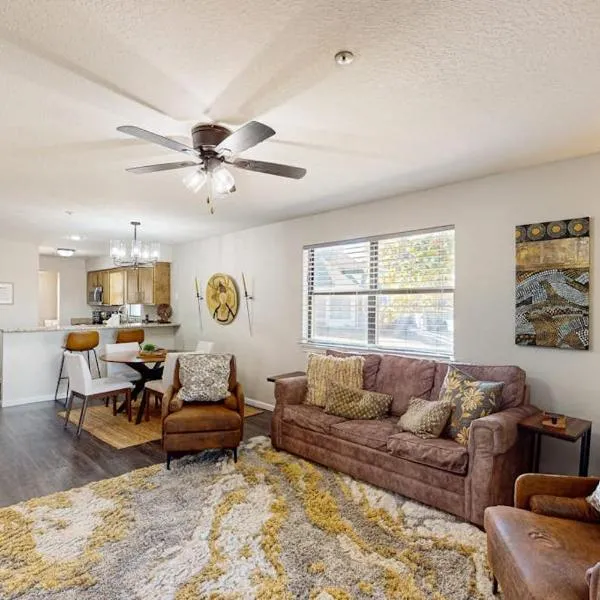 Silver Linings at Pointe Royale, מלון בבראנסון