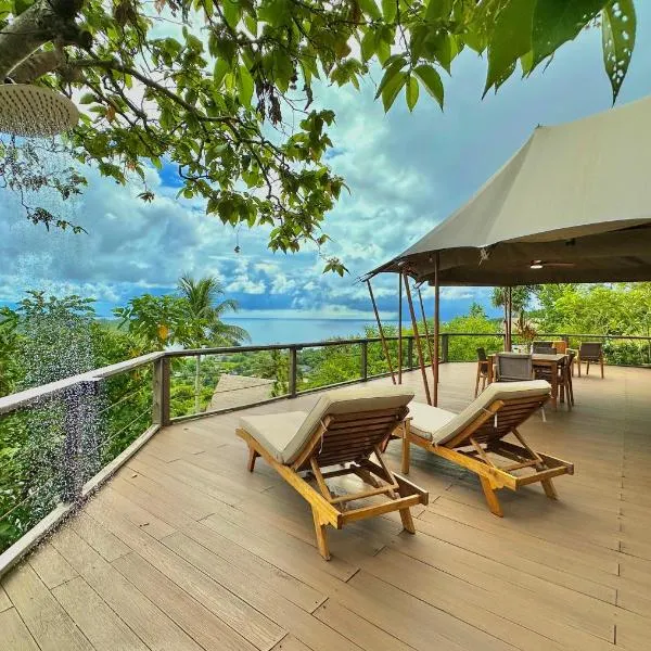 Palau Carolines Resort, hotel v destinaci Koror